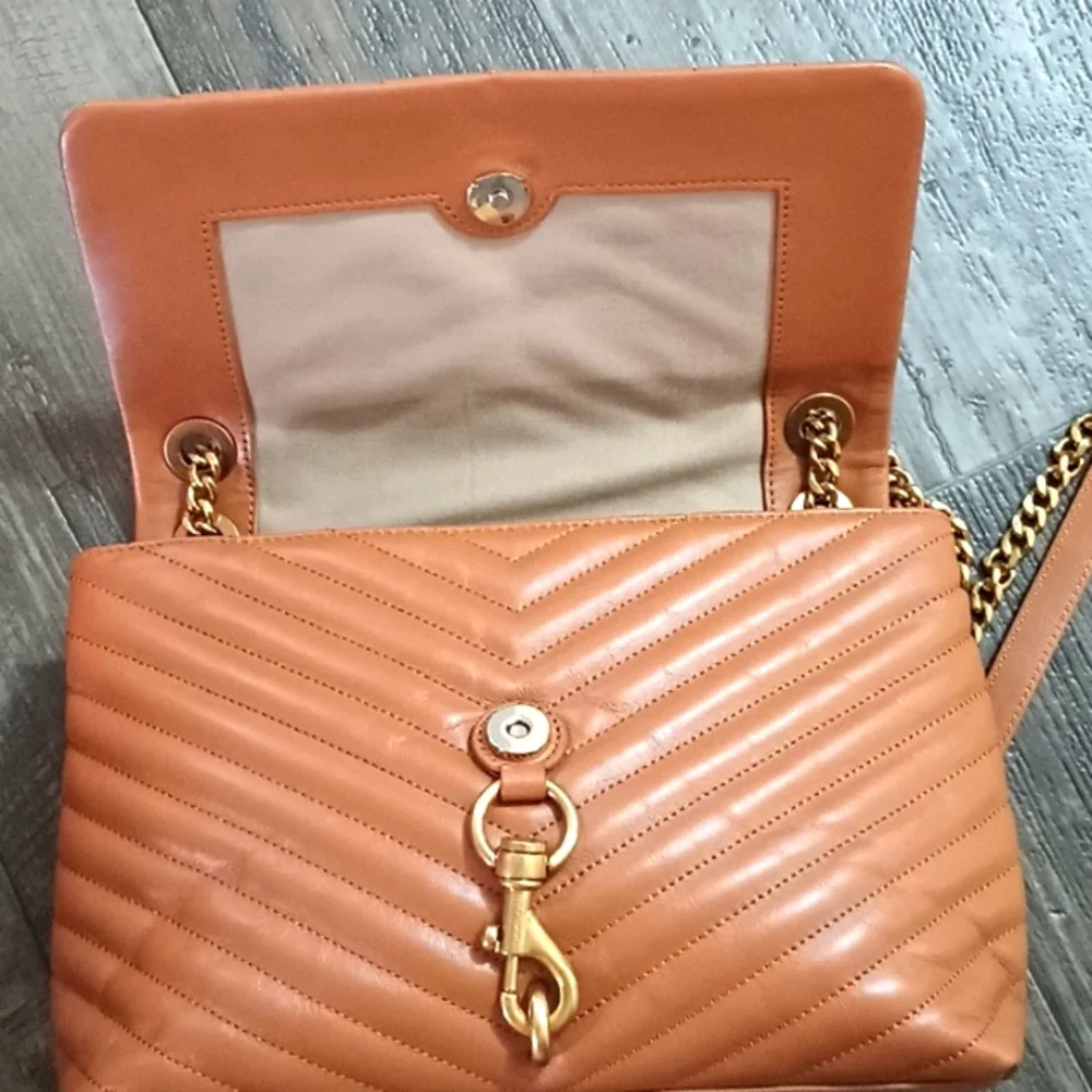 Edie Flap Shoulder Bag - Caramellow